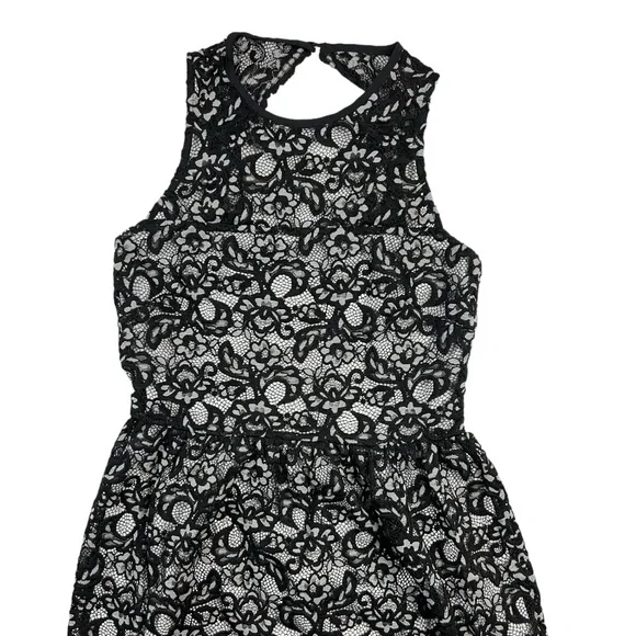 Reitmans Black & White undertone Floral Lace Sleeveless Sheath Dress Sz:2 - Picture 3 of 9